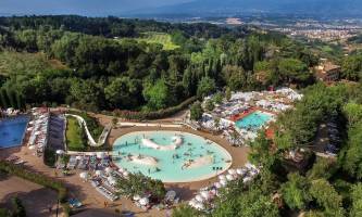 Camping hu Norcenni Girasole village