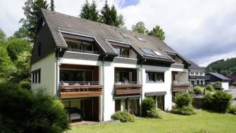 Elpe Apartments