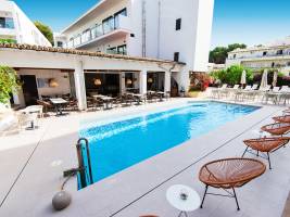 Petit Garden Hotel by Flacalco