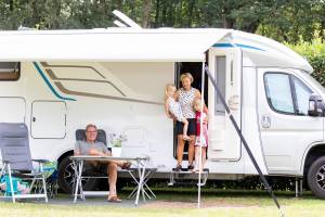 Camperplaats met onverharde ondergrond