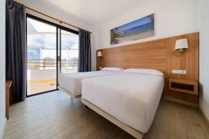 R2 Cala Millor Beach