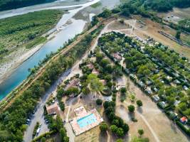 Camping Les Rives Du Luberon