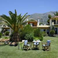 Huize Politia op Evia, 17 dagen