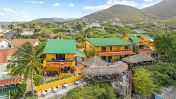 Bahia Apartments en Diving