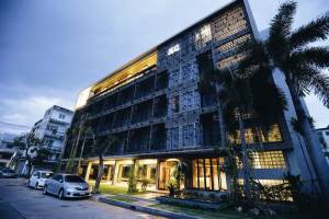 Laekhon Nonbai Hotel