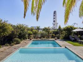 Queen Victoria Hotel