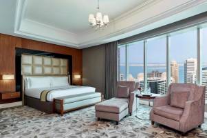 Crowne Plaza Doha West Bay