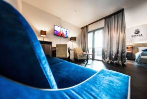 Best Western Plus Royal Suites