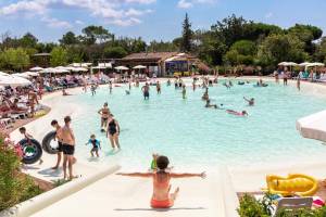 Hu Montescudaio Village