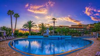 Lagomandra Hotel