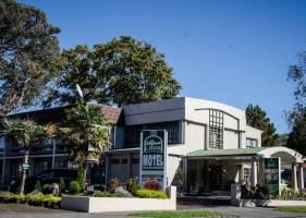 Alpers Lodge&Conference Centre