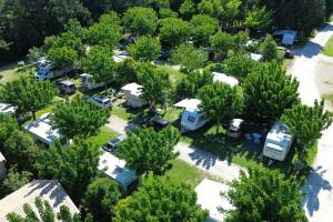 Camping Les Micocouliers